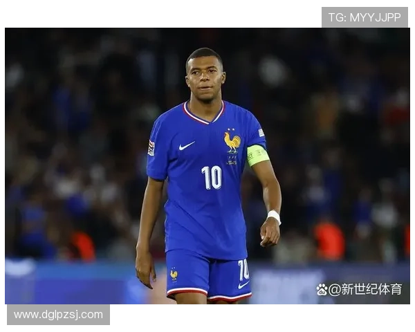 法媒称法国队球衣灵感女神薄荷绿